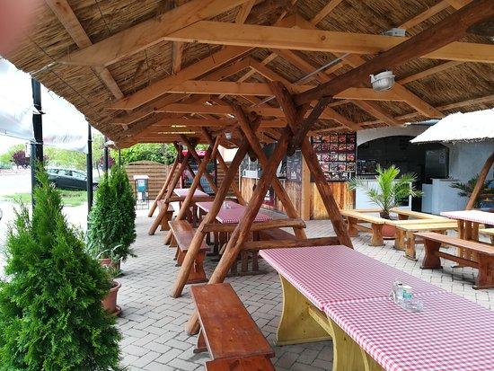 Lelle Street Food House